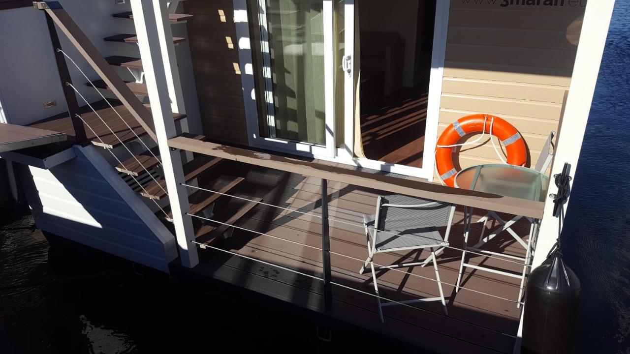 ホテル House Boat - Floating House Sofia プーラ エクステリア 写真